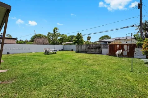 288 Pocatella Street Miami Springs FL 33166