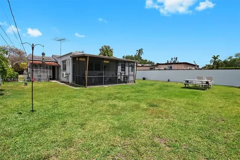 288 Pocatella Street Miami Springs FL 33166
