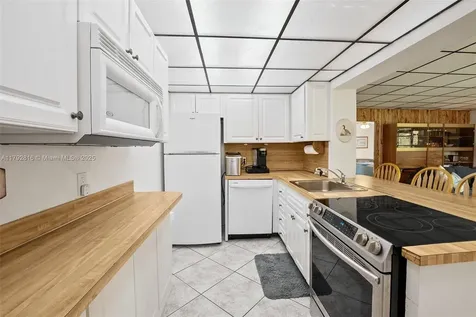 288 Pocatella Street Miami Springs FL 33166