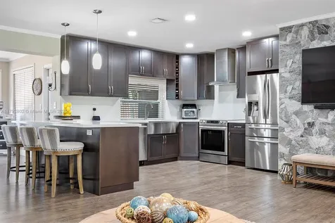 8420 Taft Street Pembroke Pines FL 33024