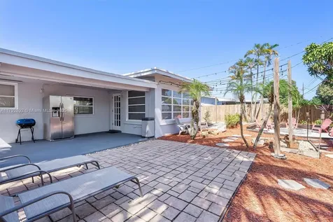 8420 Taft Street Pembroke Pines FL 33024