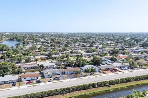 8420 Taft Street Pembroke Pines FL 33024