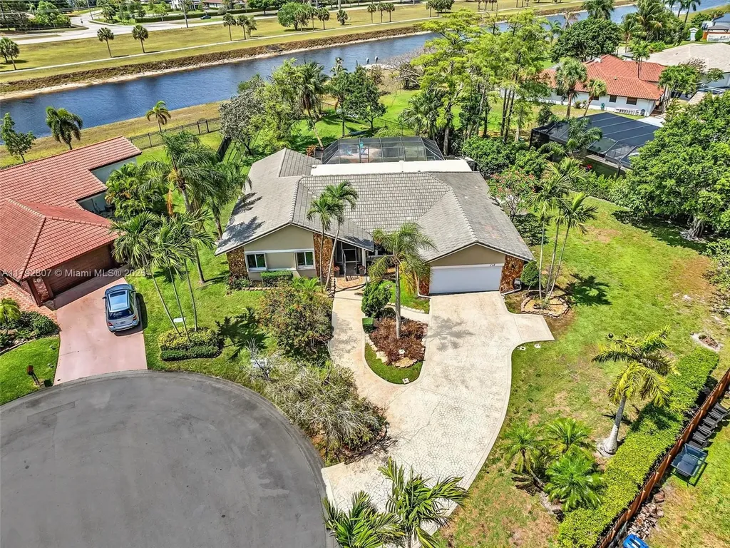 118 SW 100th Terrace Coral Springs FL 33071