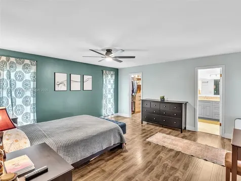 118 SW 100th Terrace Coral Springs FL 33071
