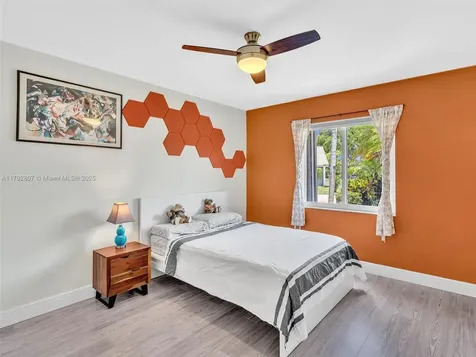 118 SW 100th Terrace Coral Springs FL 33071