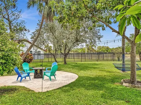 118 SW 100th Terrace Coral Springs FL 33071