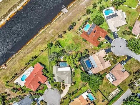 118 SW 100th Terrace Coral Springs FL 33071