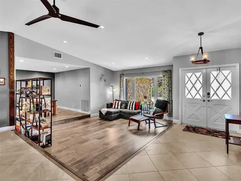 118 SW 100th Terrace Coral Springs FL 33071
