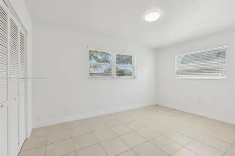 5221 SW 90th Terrace Cooper City FL 33328