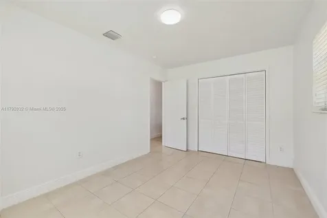 5221 SW 90th Terrace Cooper City FL 33328