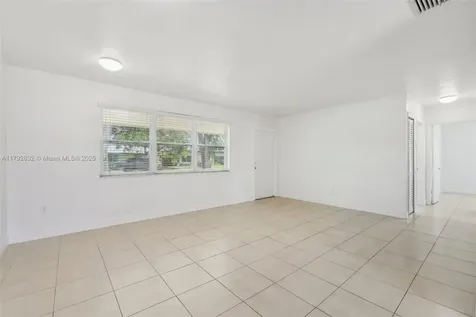 5221 SW 90th Terrace Cooper City FL 33328