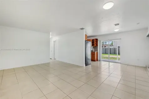 5221 SW 90th Terrace Cooper City FL 33328