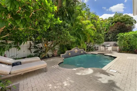 7251 SW 47th Court Miami FL 33143