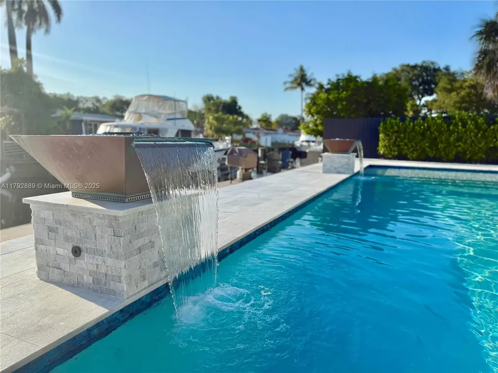 1831 SW 23rd Avenue Fort Lauderdale FL 33312