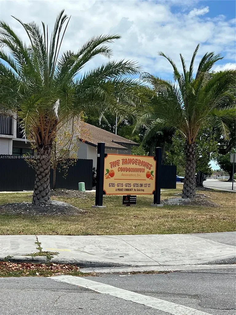 6725 SW 137th Court Miami FL 33183