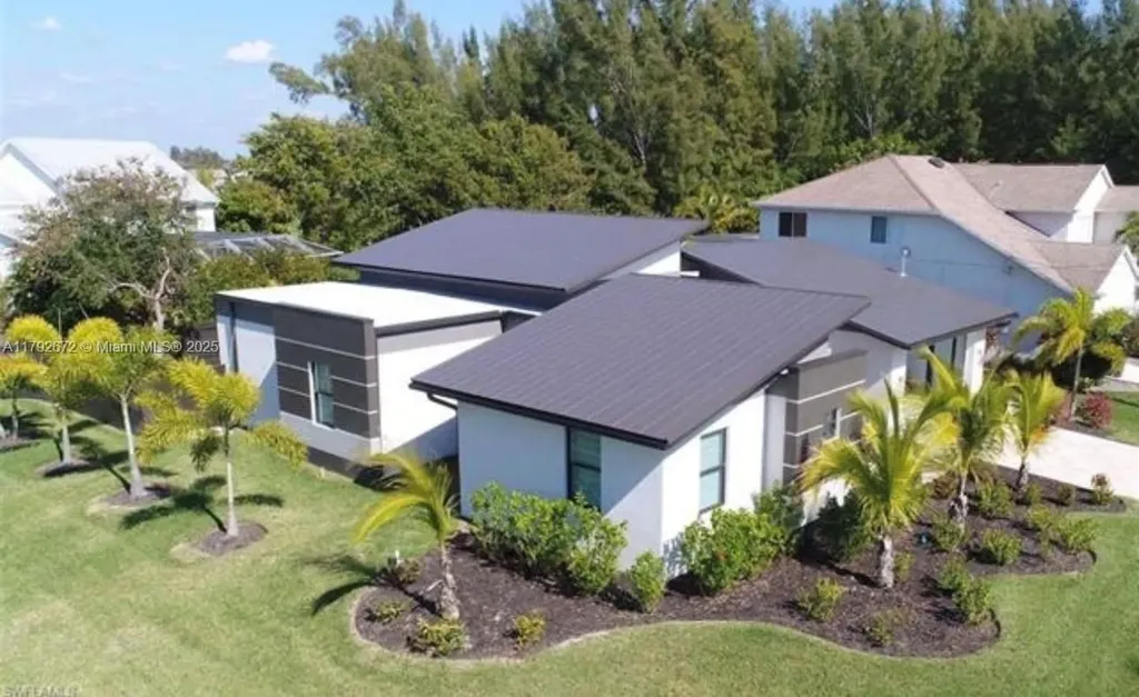 3823 SW 3rd Street Cape Coral FL 33991