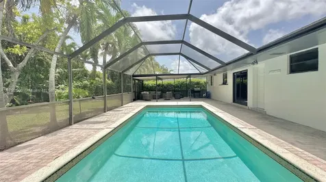 19241 SW 93rd Road Cutler Bay FL 33157