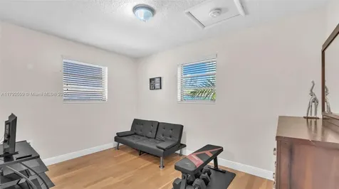 19241 SW 93rd Road Cutler Bay FL 33157