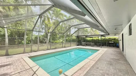 19241 SW 93rd Road Cutler Bay FL 33157
