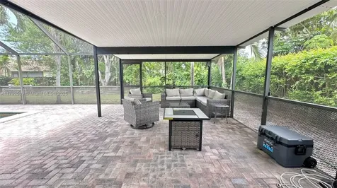 19241 SW 93rd Road Cutler Bay FL 33157