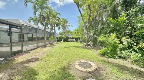 19241 SW 93rd Road Cutler Bay FL 33157