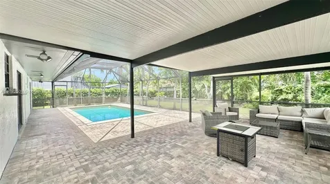 19241 SW 93rd Road Cutler Bay FL 33157