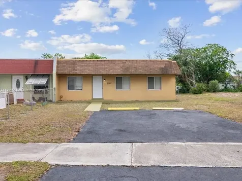19357 NW 29th Avenue Miami Gardens FL 33056