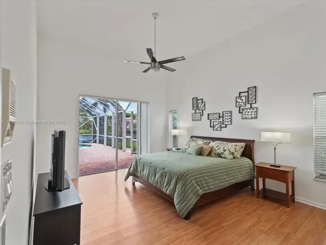 1230 SW 102nd Avenue Pembroke Pines FL 33025