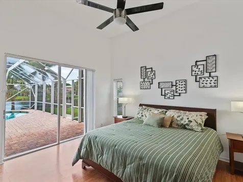 1230 SW 102nd Avenue Pembroke Pines FL 33025