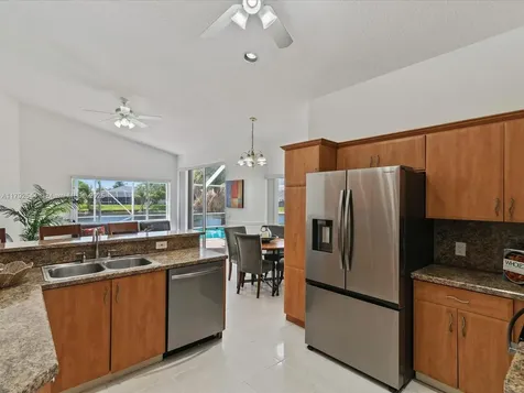 1230 SW 102nd Avenue Pembroke Pines FL 33025