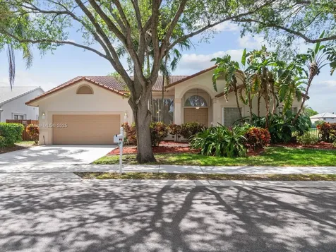 1230 SW 102nd Avenue Pembroke Pines FL 33025