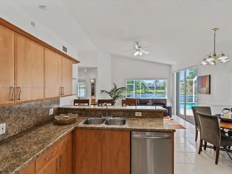 1230 SW 102nd Avenue Pembroke Pines FL 33025