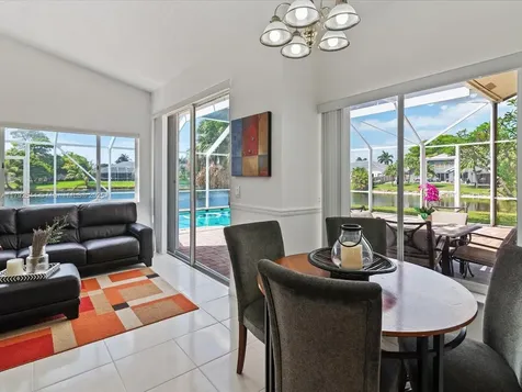1230 SW 102nd Avenue Pembroke Pines FL 33025