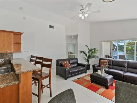 1230 SW 102nd Avenue Pembroke Pines FL 33025
