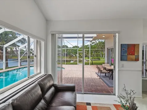 1230 SW 102nd Avenue Pembroke Pines FL 33025
