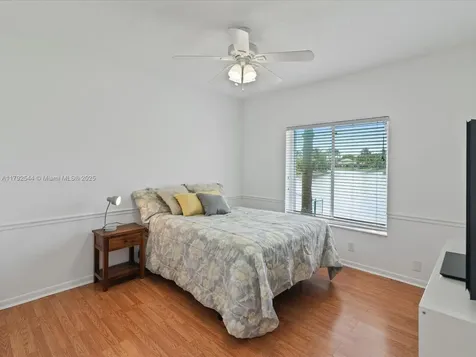 1230 SW 102nd Avenue Pembroke Pines FL 33025
