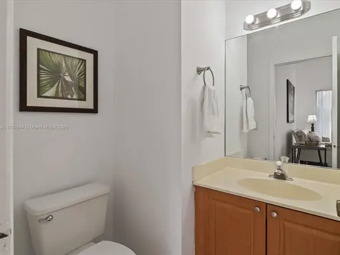 1230 SW 102nd Avenue Pembroke Pines FL 33025