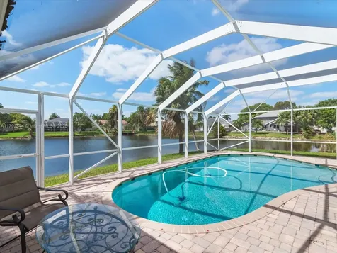 1230 SW 102nd Avenue Pembroke Pines FL 33025