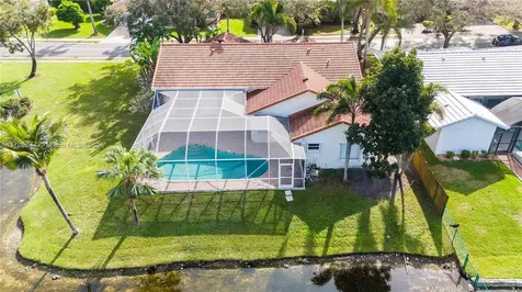 1230 SW 102nd Avenue Pembroke Pines FL 33025