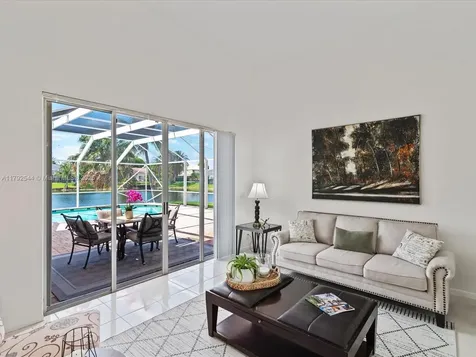 1230 SW 102nd Avenue Pembroke Pines FL 33025