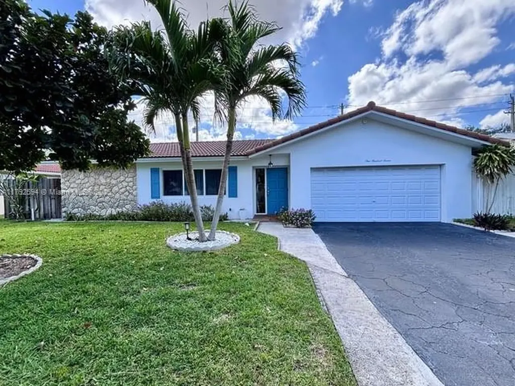 107 Winged Foot Lane Boca Raton FL 33431