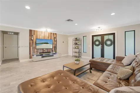 11811 NW 29th Street Sunrise FL 33323