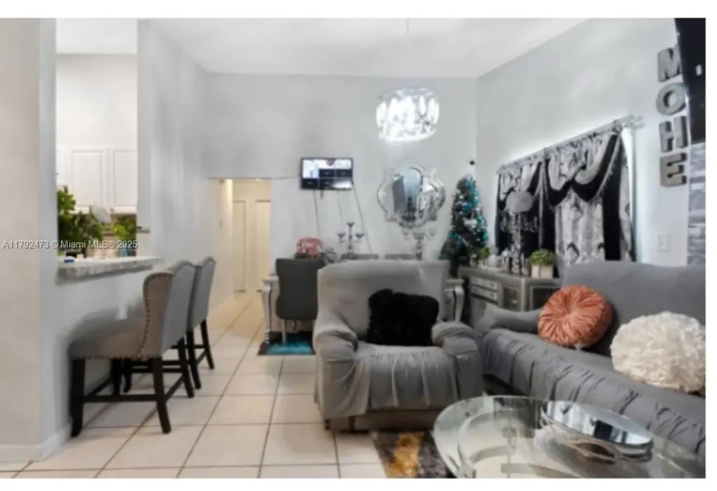 11233 W Model Circle W Boca Raton FL 33428