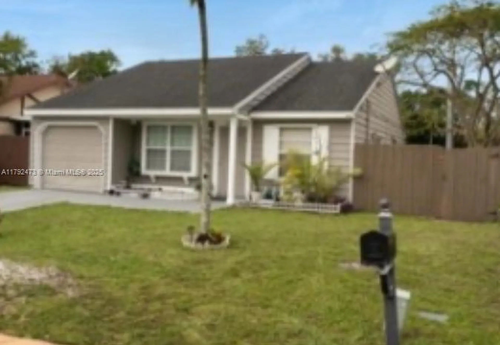 11233 W Model Circle W Boca Raton FL 33428