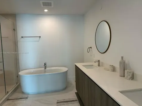 17550 Collins Avenue Sunny Isles Beach FL 33160