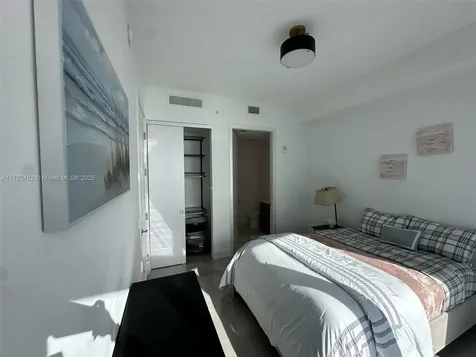 17550 Collins Avenue Sunny Isles Beach FL 33160