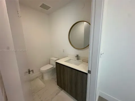 17550 Collins Avenue Sunny Isles Beach FL 33160