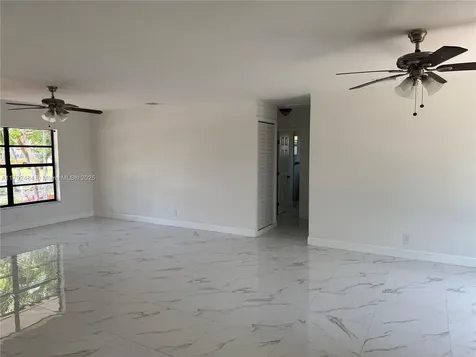9340 Martinique Drive Cutler Bay FL 33189