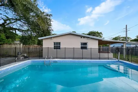 1131 NE 211th Street Miami FL 33179