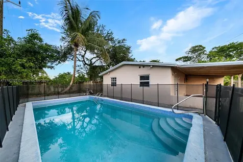 1131 NE 211th Street Miami FL 33179